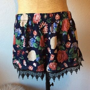 Girl Evolution Floral Shorts w/lace at Hem